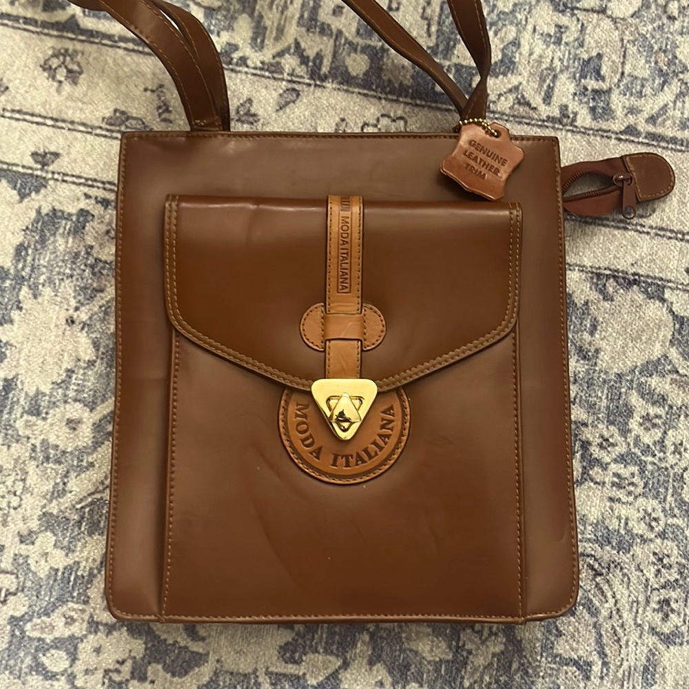 VTG Leather Moda Italiana leather purse.